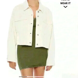 Forever 21 corduroy cropped shacket size s. NWO T